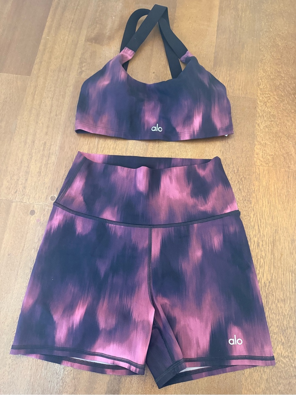 ALO Yoga Purple and Black Tie-Dye Activewear Set top is small bottoms medium